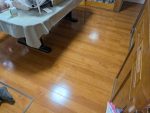 先日来取り組んできました床の上張り、完成致しました！
